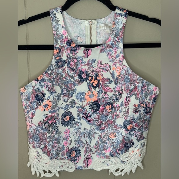 Jealous Tomato Structured Cotton Blend Lace Trim Crop Top Small - Picture 8 of 8